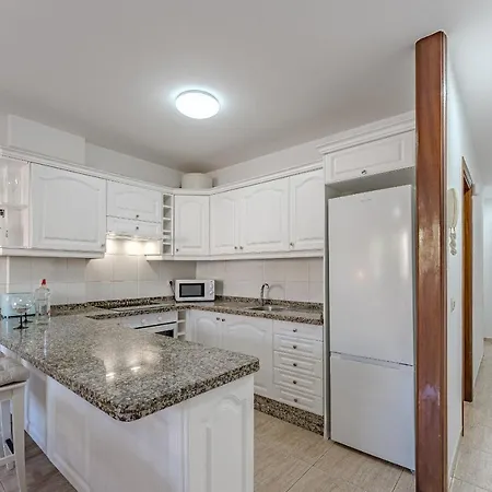 아파트 Petite Homes